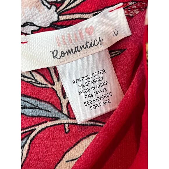 URBAN Romantics Red Floral Swing‎ Blouse LARGE Keyhole Neck Ruffle Sleeves NWOT - Picture 2 of 9